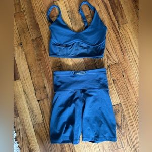 Lorna Jane workout set